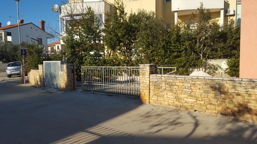 Apartment Koruna メドゥリン エクステリア 写真