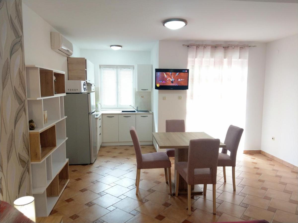 Apartment Koruna メドゥリン エクステリア 写真